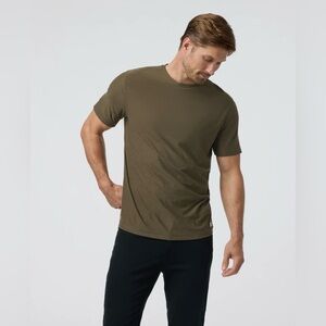 Men’s Vuori Strato Tech Tee- Moss Green Heather